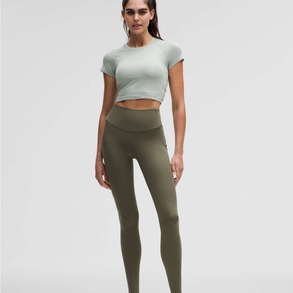 lululemon athletica Pants - NWT! 🍋🍋Lululemon Base Pace High Rise Tight 28”🍋🍋. Size 8. Color Army Green.